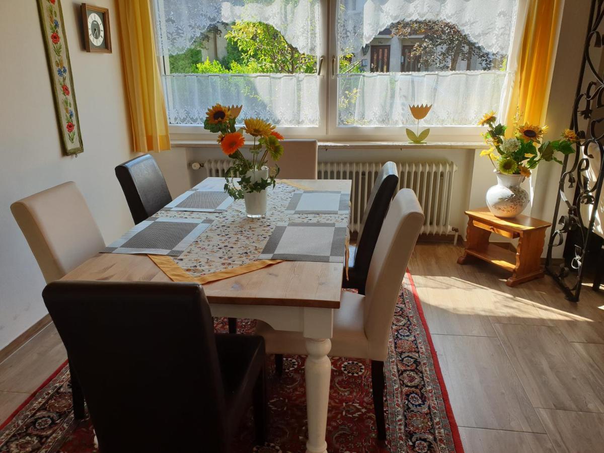 Ferienwohnung Fewo Planegg Zimmer foto